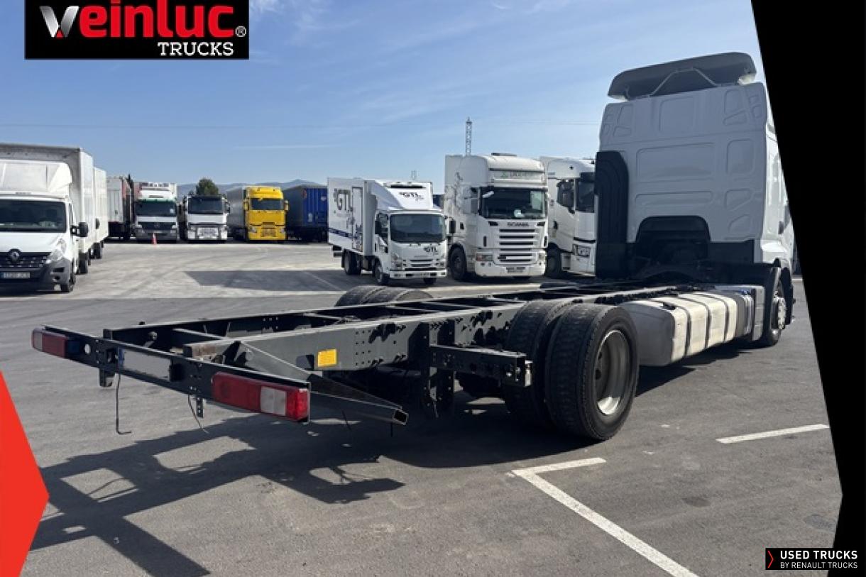 Renault Trucks Premium Route 460
