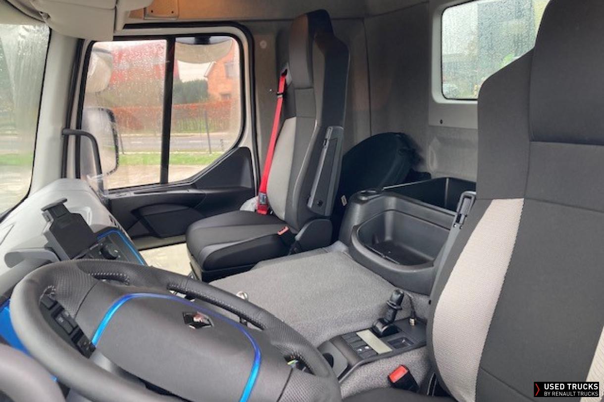 Renault Trucks D Wide 