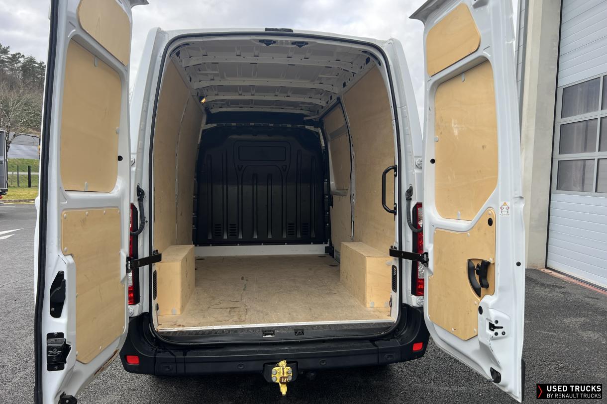 Renault Master 136
