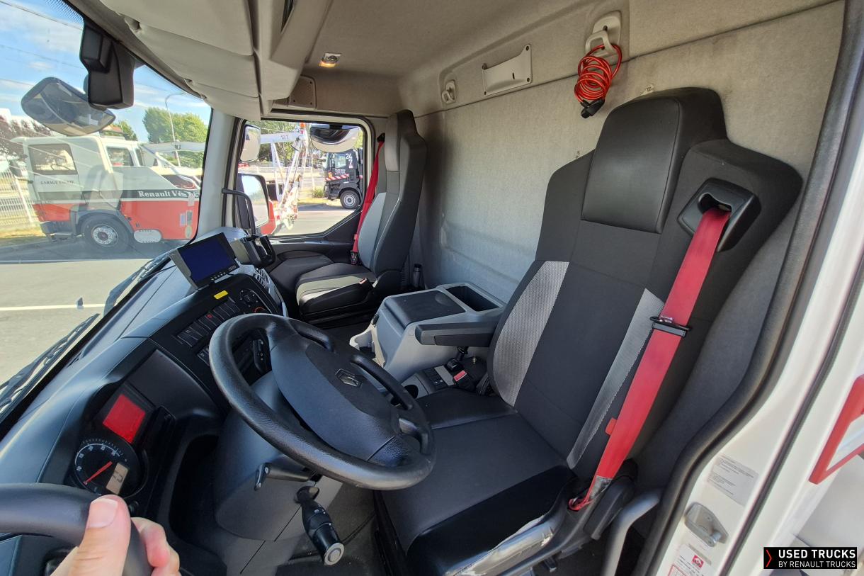 Renault Trucks D Wide 320
