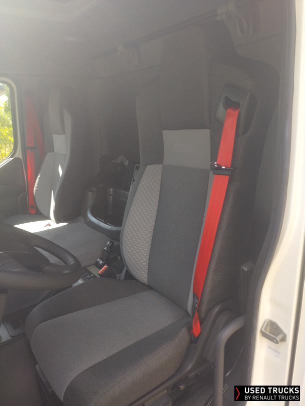 Renault Trucks D Wide 320