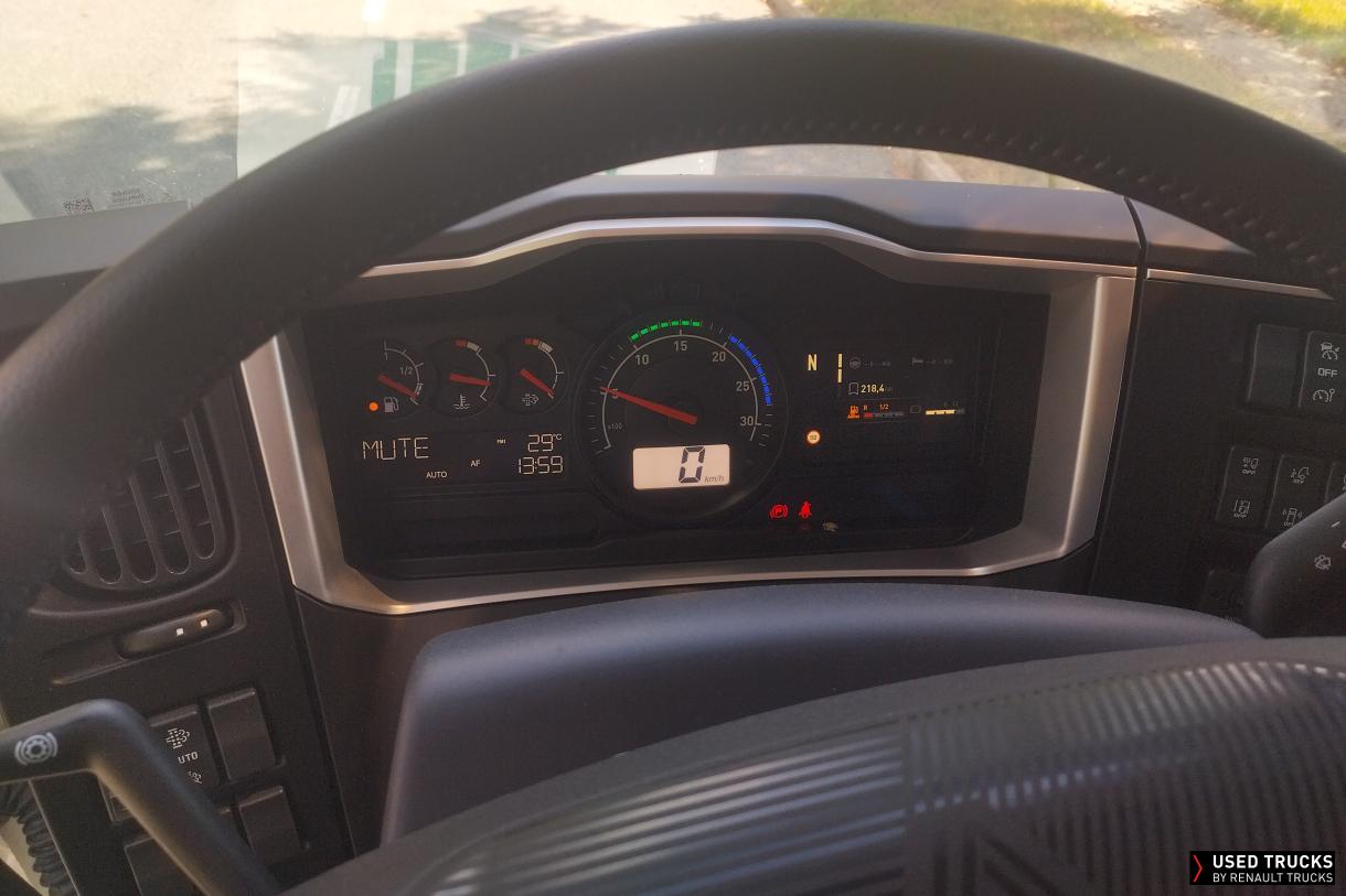 Renault Trucks D Wide 320