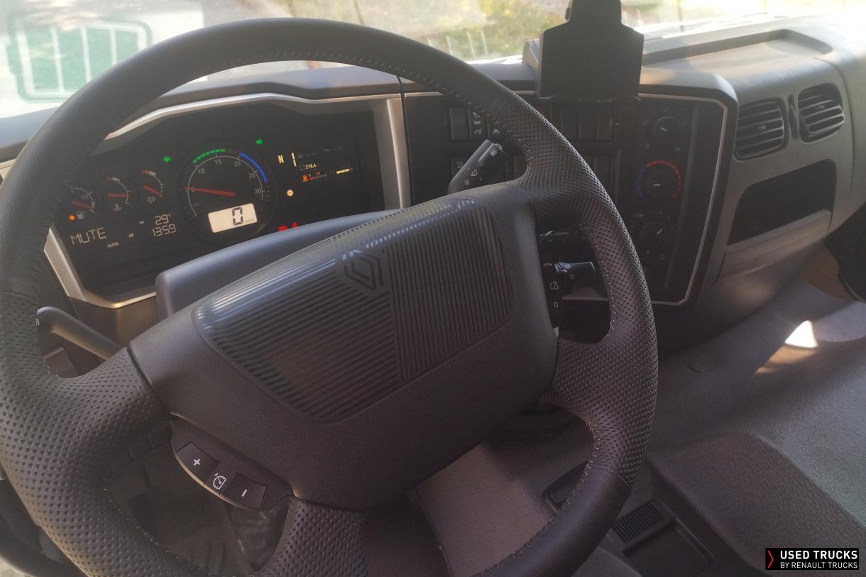 Renault Trucks D Wide 320