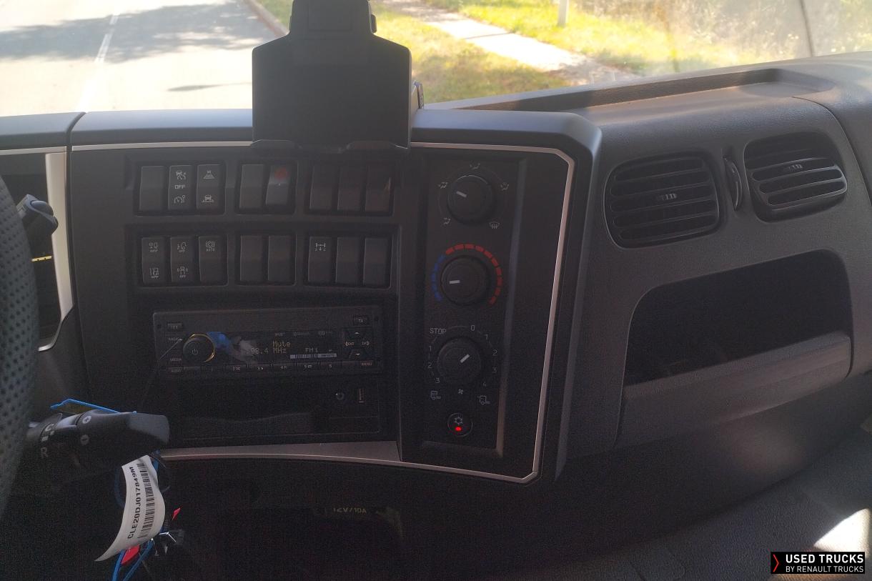 Renault Trucks D Wide 320