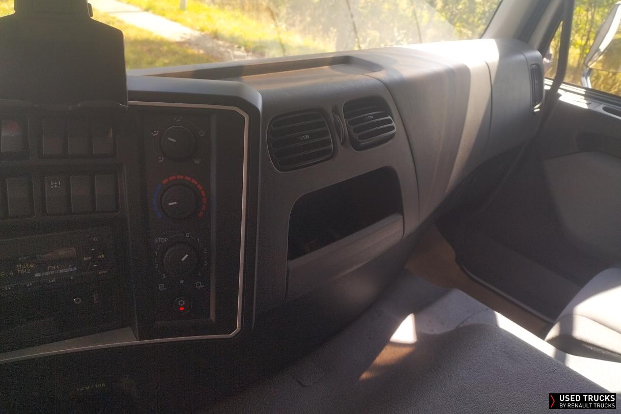 Renault Trucks D Wide 320