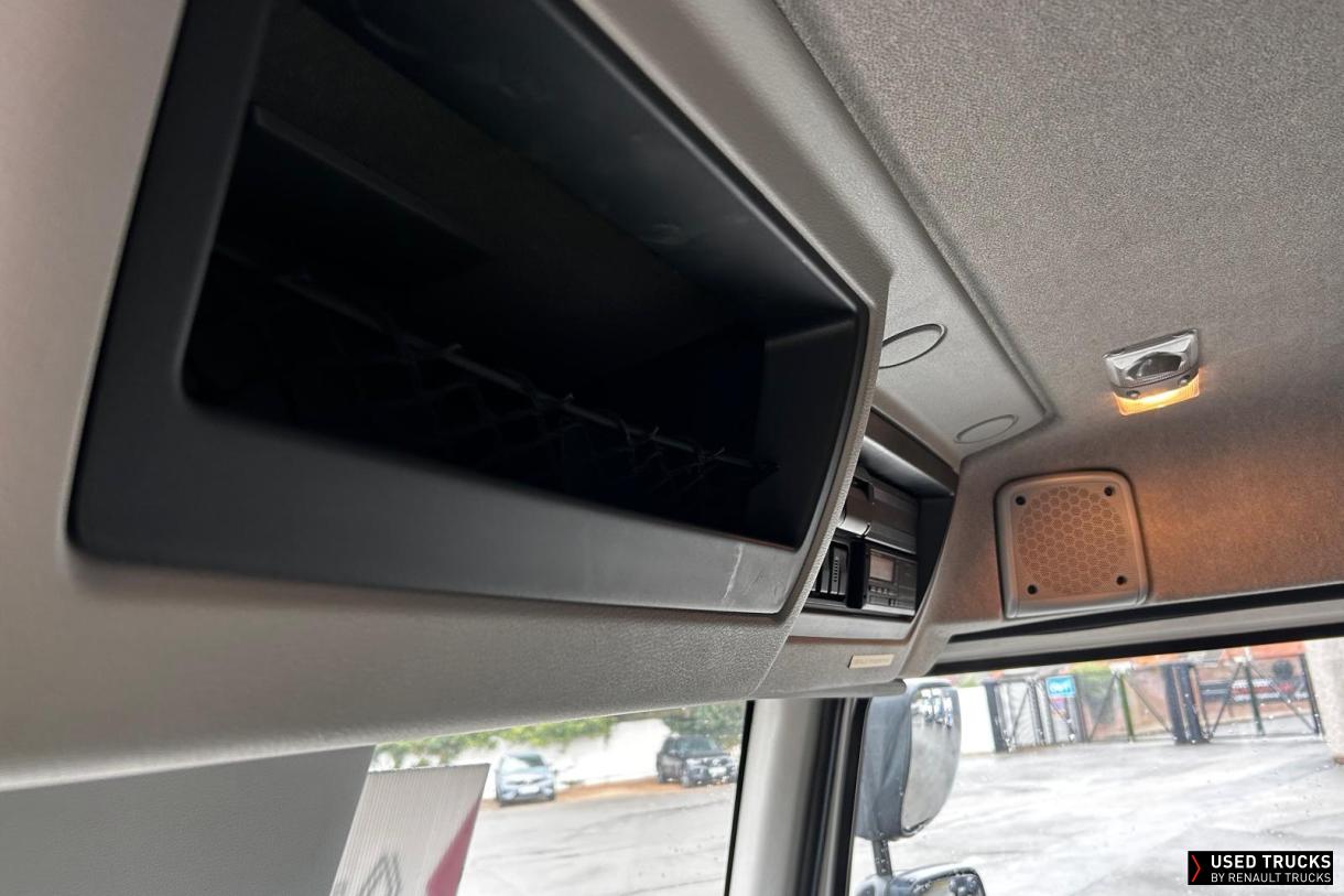 Renault Trucks D Wide 250