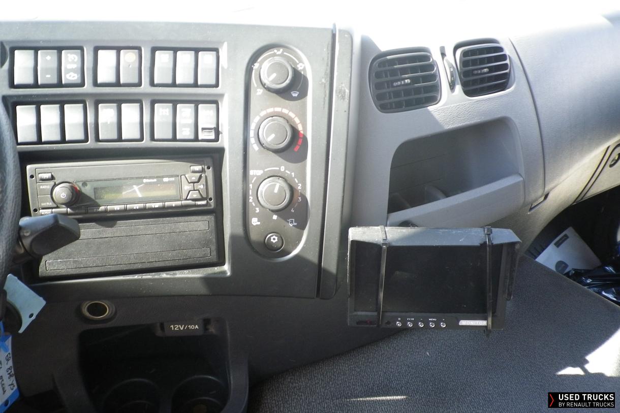 Renault Trucks D Wide 320