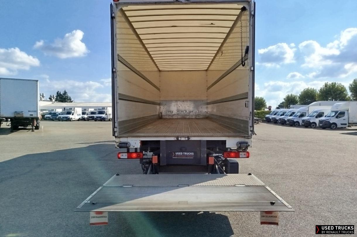 Renault Trucks D Wide 320
