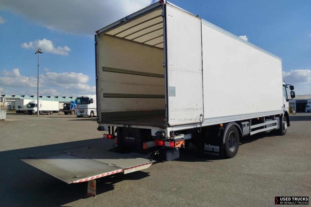 Renault Trucks D Wide 320