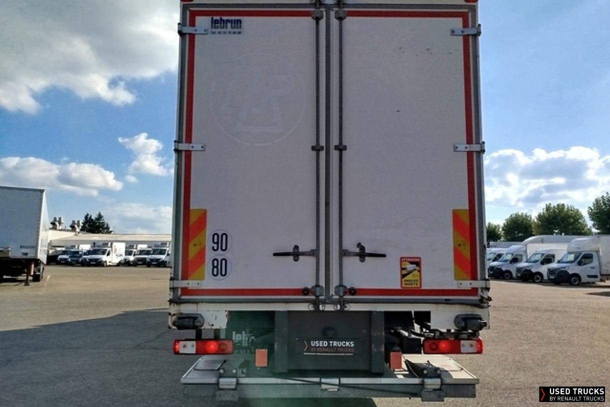 Renault Trucks D Wide 320