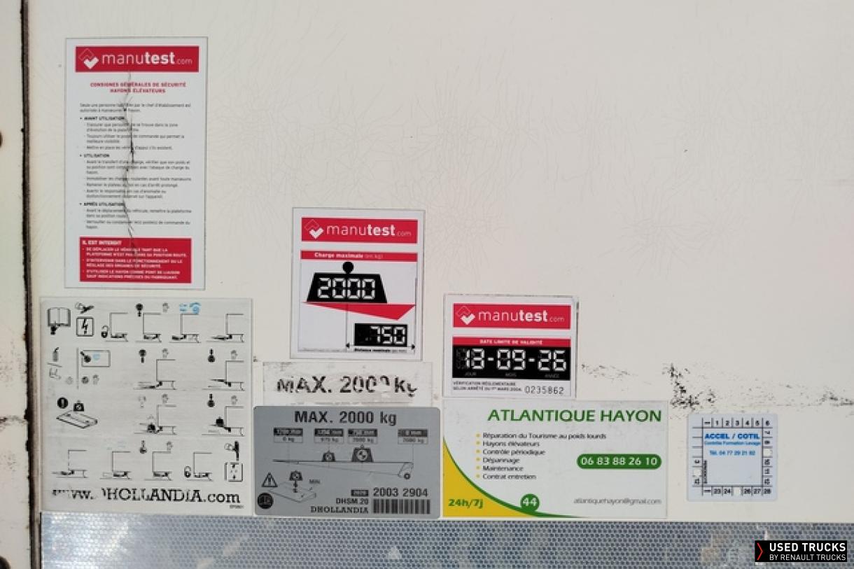 Renault Trucks D Wide 320