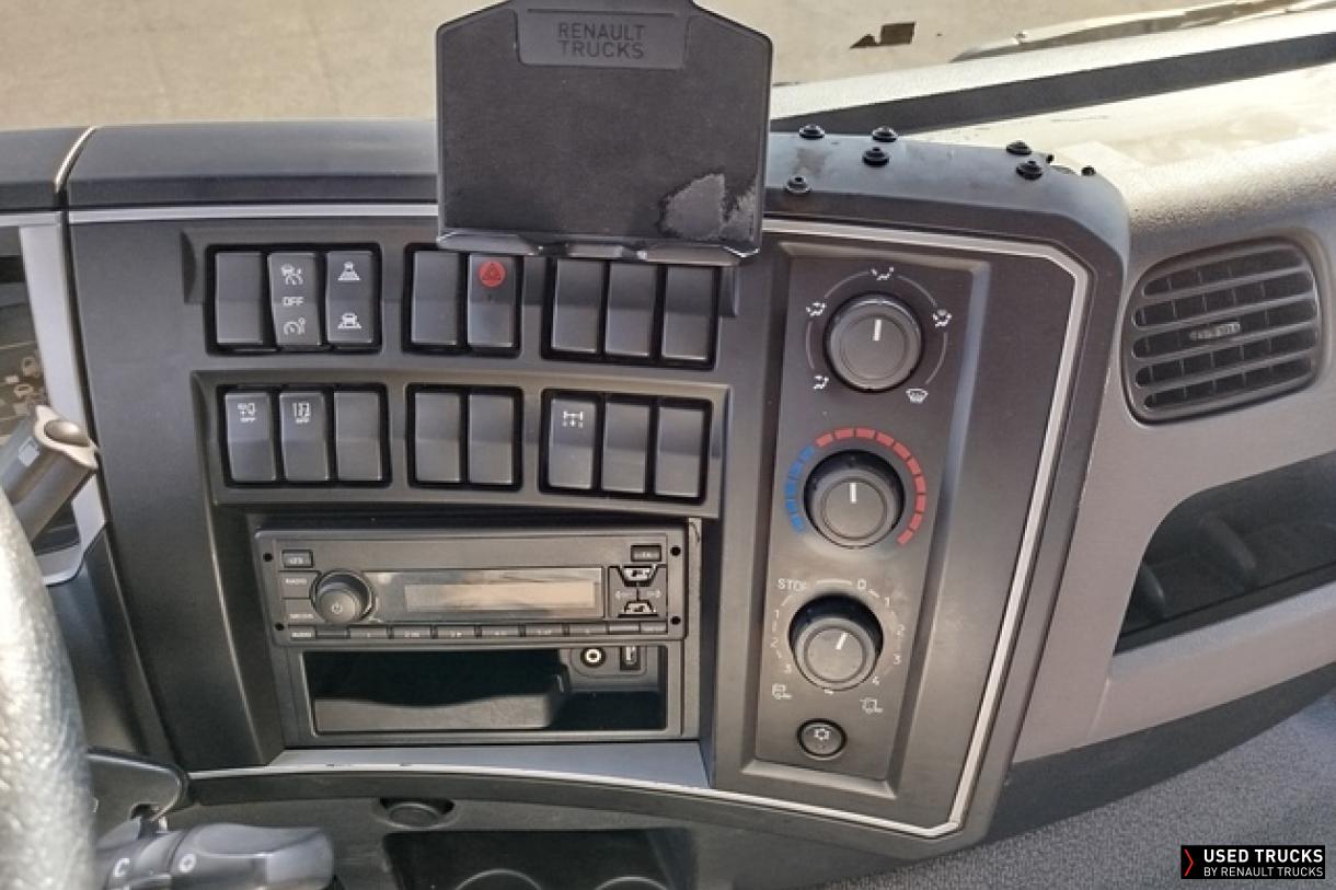 Renault Trucks D Wide 320