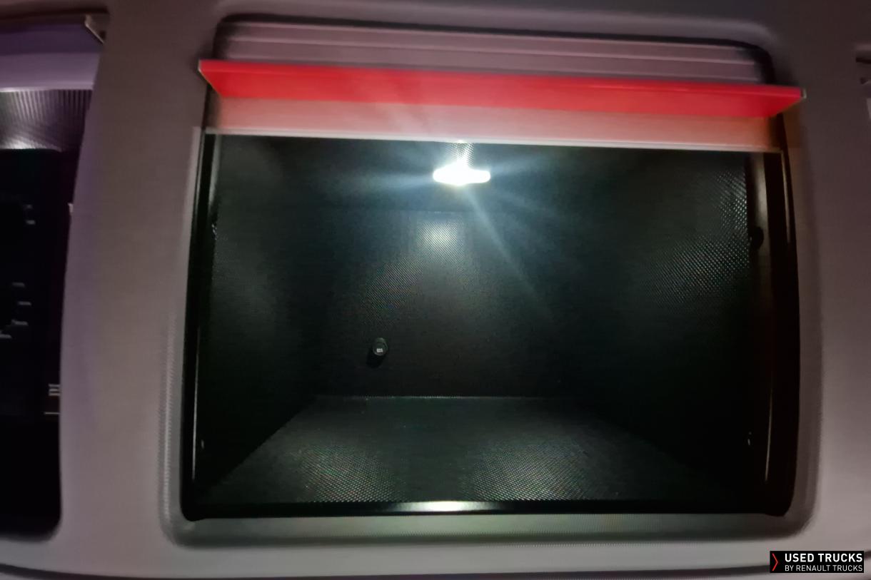 Renault Trucks T High 