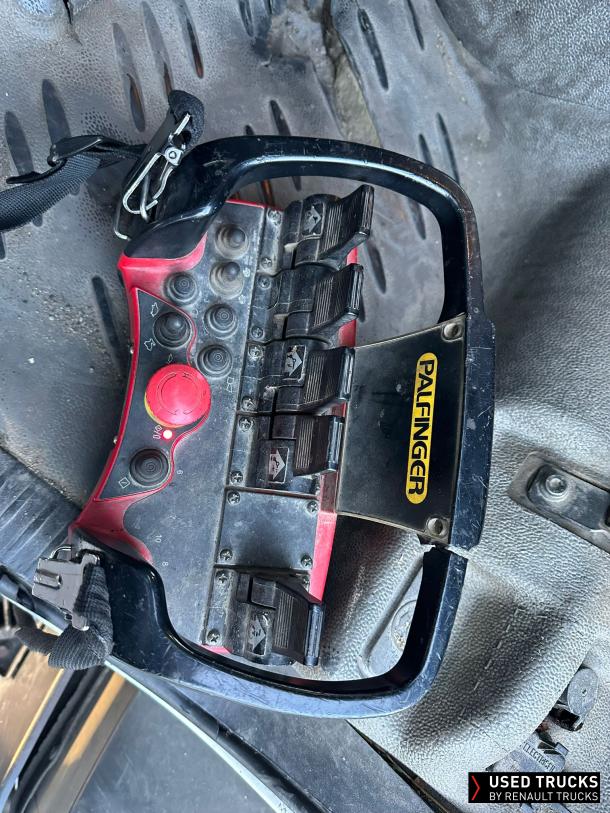 Renault Trucks Premium 270