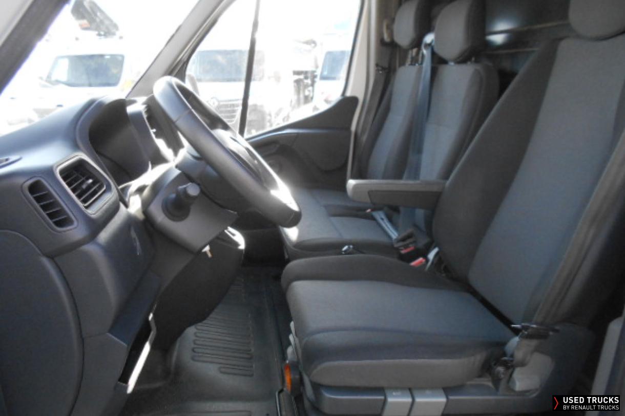 Renault Trucks Master 145