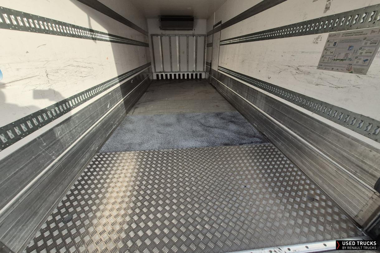 Renault Trucks D Wide 280