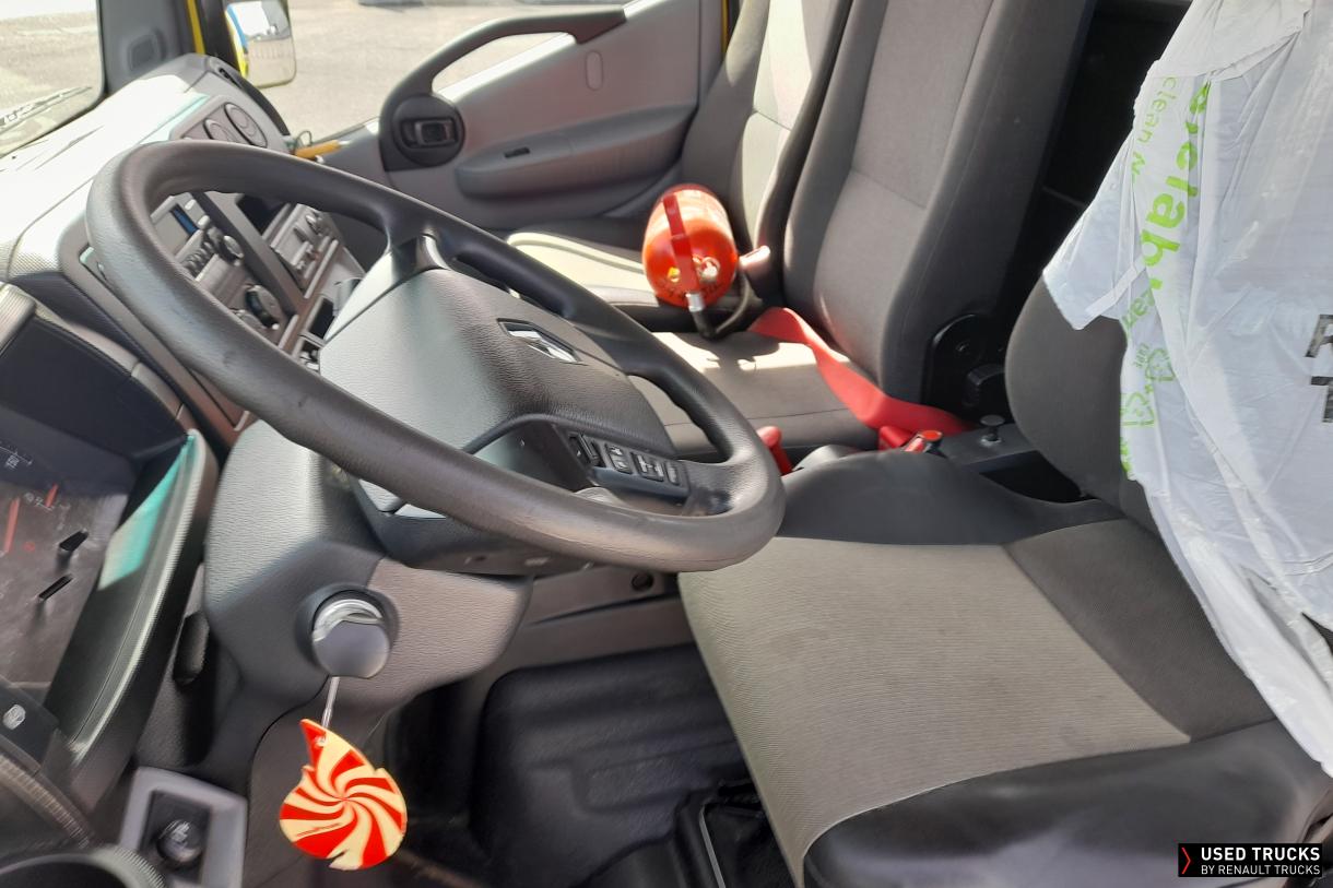 Renault Trucks D cab 2M 180