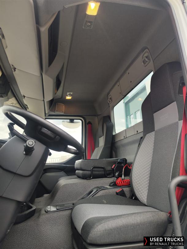 Renault Trucks D Wide 