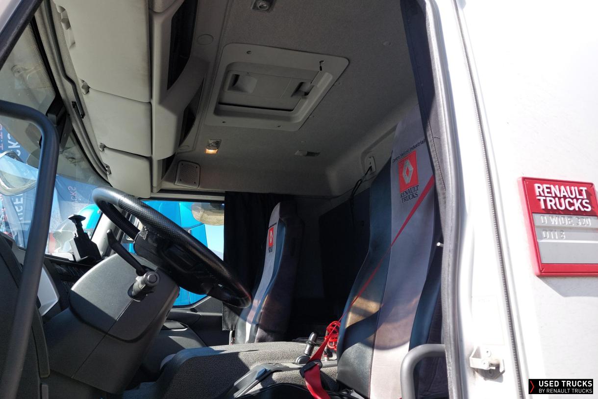 Renault Trucks D Cab 2.1 320