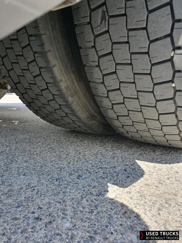 Renault Trucks T High 