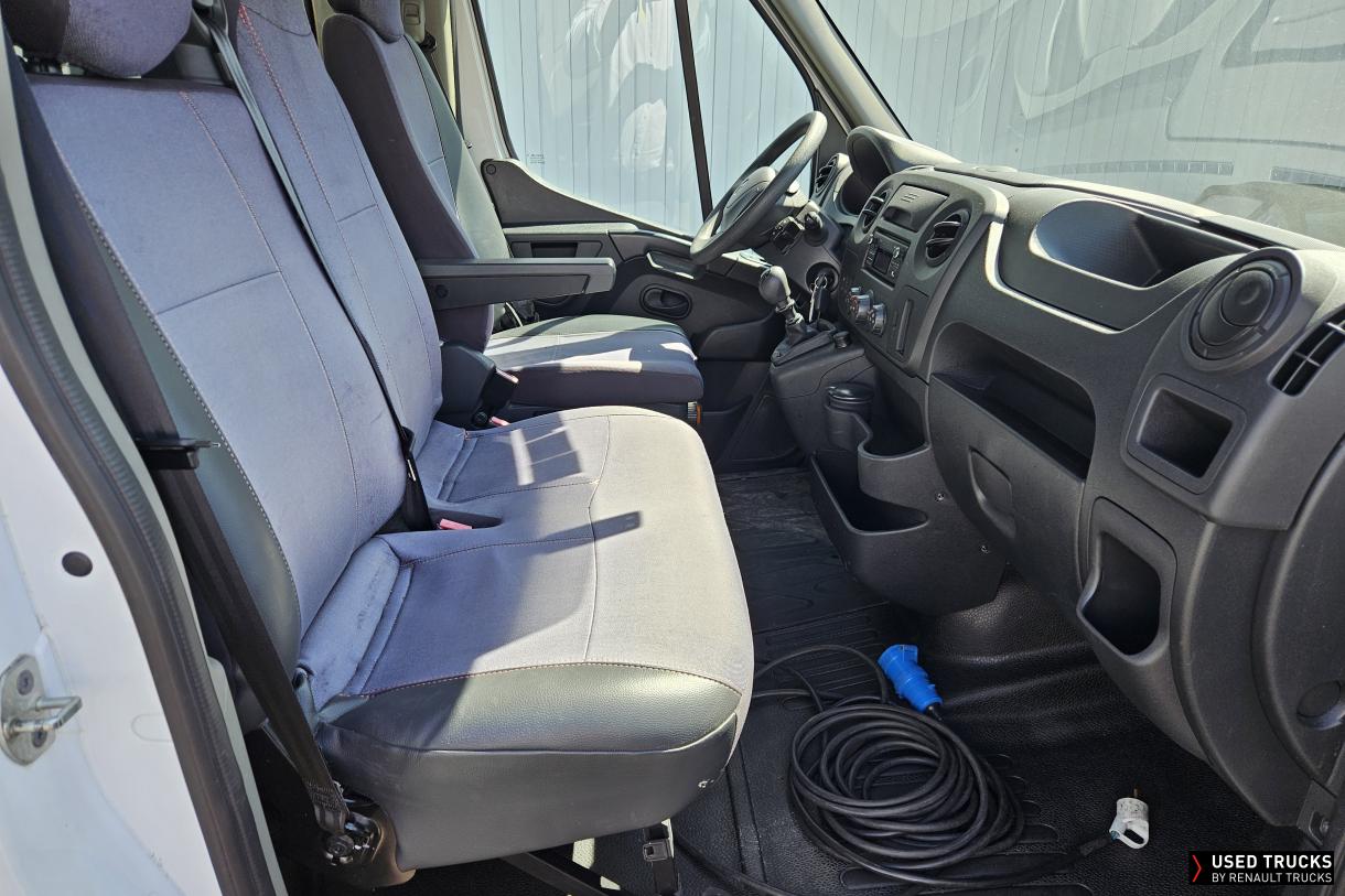 Renault Trucks Master 145
