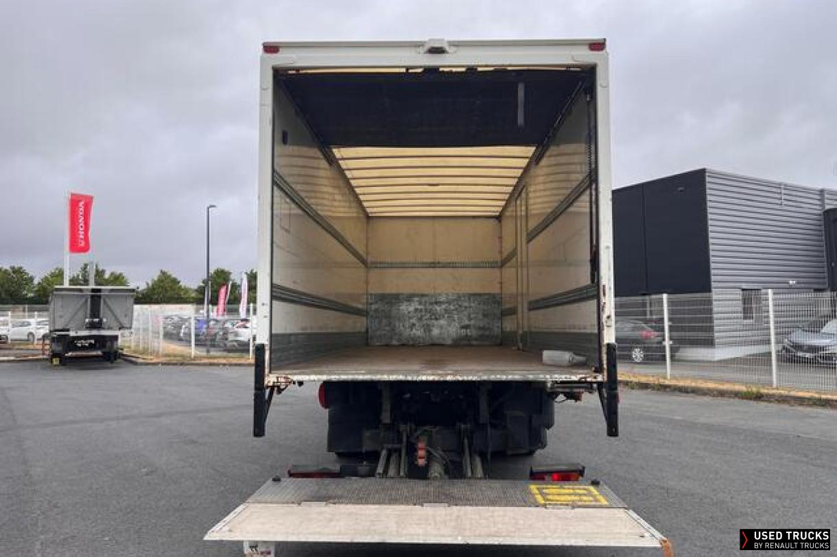 Renault Trucks D 210