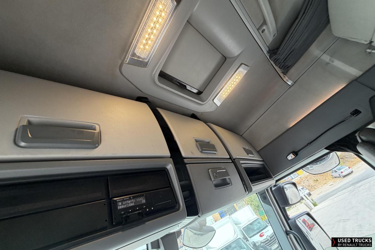 Renault Trucks T High 
