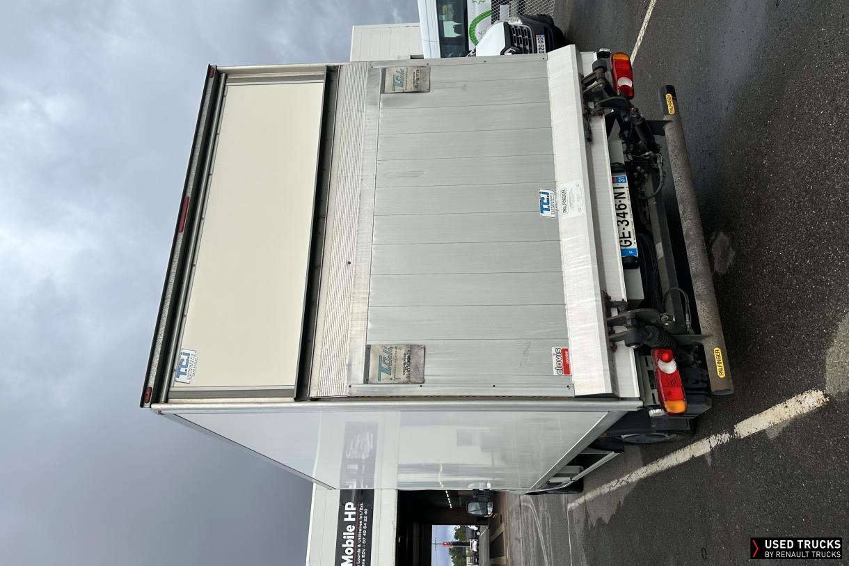 Renault Trucks Master 145