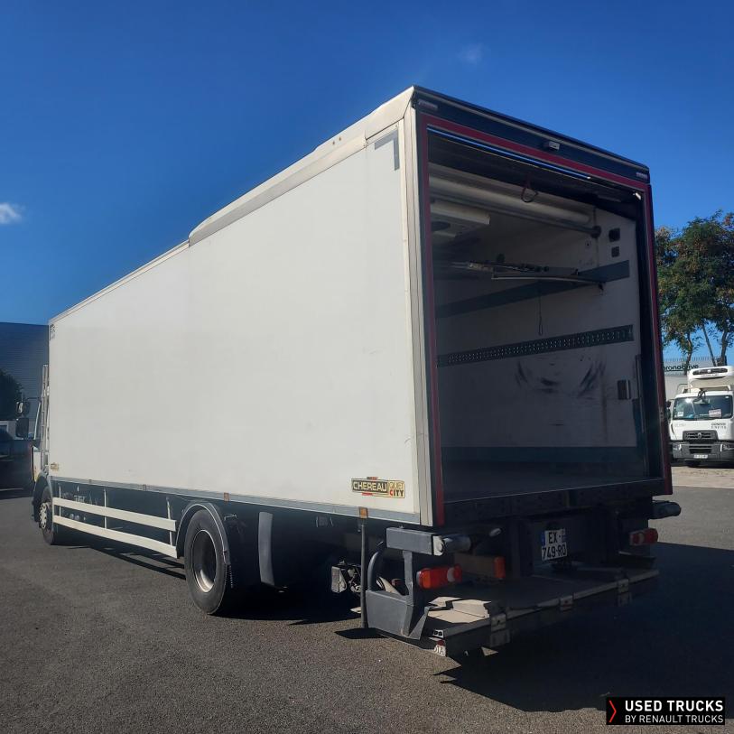 Renault Trucks D Wide 320