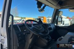 Renault Trucks D
                                          240
