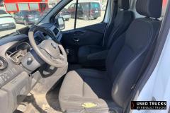 Renault Trucks Trafic
                                          145