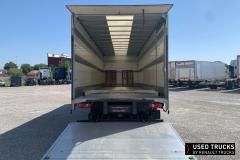 Renault Trucks D
                                          240