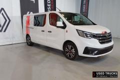 Renault Trucks Trafic
                                          